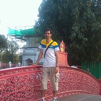 Omid Omidvar Photo 8