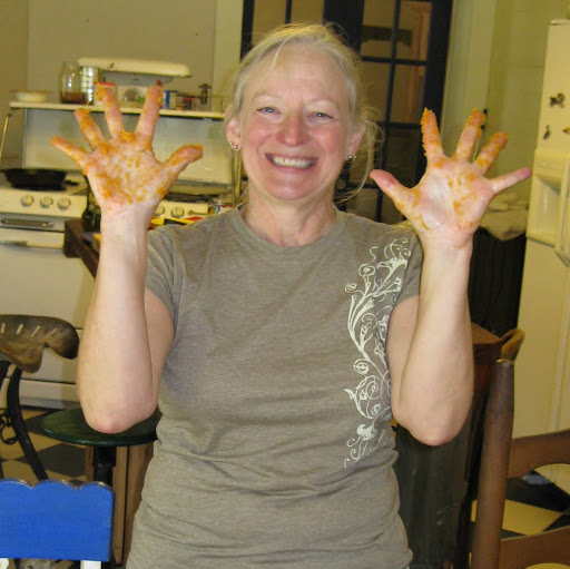 Julia Holmes Photo 44