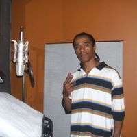 Anthony Reaves Photo 35