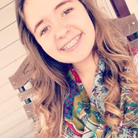 Emily Maxwell Photo 36