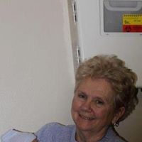 Janet Mackenzie Photo 8