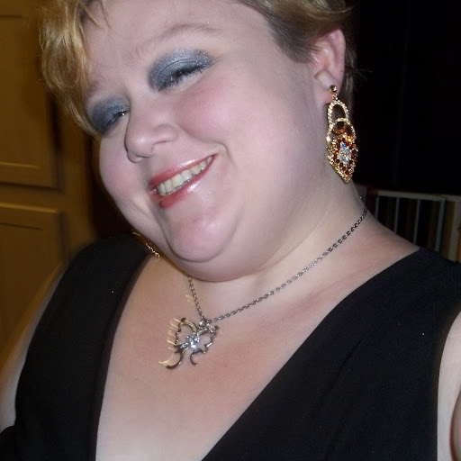 Leslie Lewis Photo 34