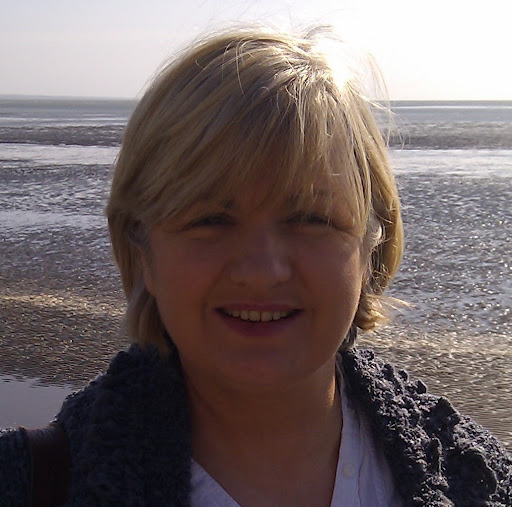 Lydia Collins Photo 45
