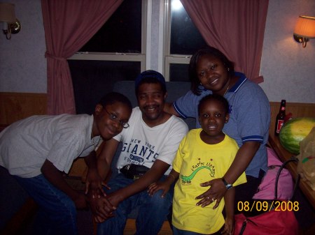 Renee Armstrong Photo 33