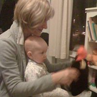Alison Weir Photo 16