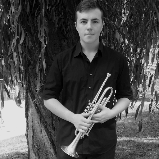Alex Leach Photo 23