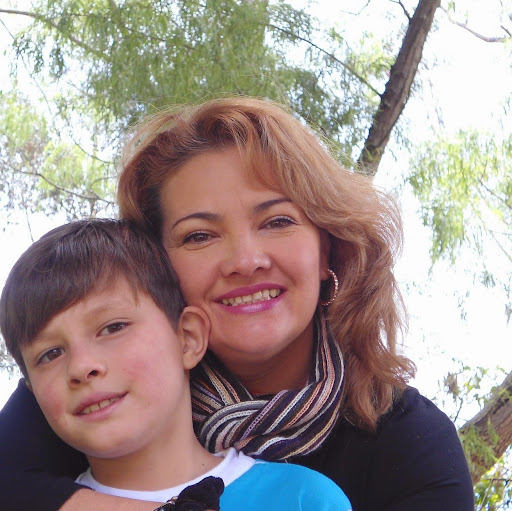 Gloria Velasquez Photo 36
