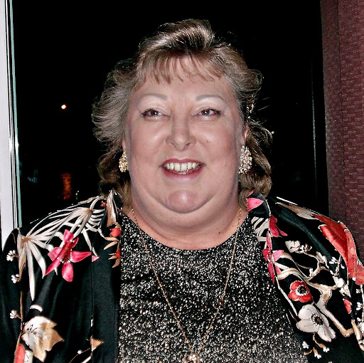 Christine Wallace Photo 8