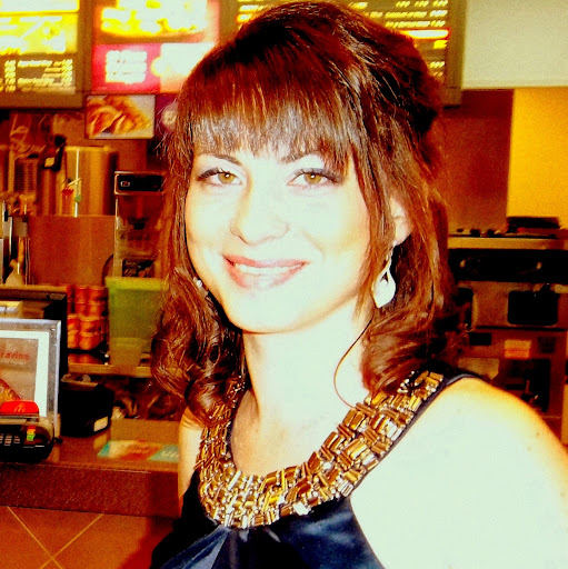 Anne Maier Photo 26