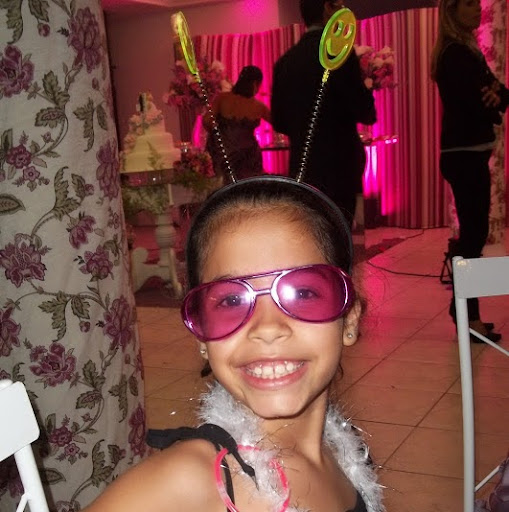Melissa Moreira Photo 32