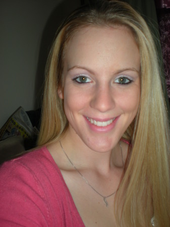 Samantha Hall Photo 11
