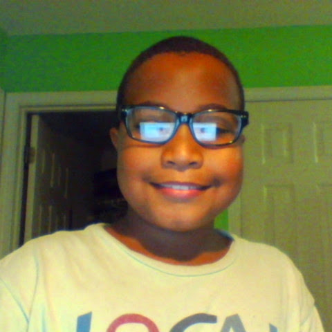 Aaron Moore Photo 36