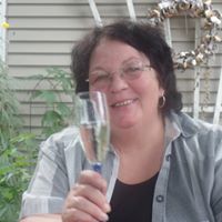Elizabeth Blum Photo 20