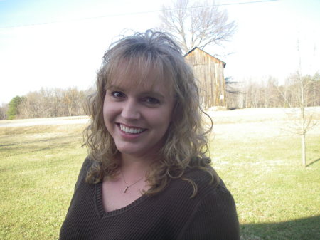 Lisa Maguire Photo 28