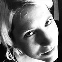 Emily Christensen Photo 32