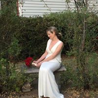 Amanda Riley Photo 16