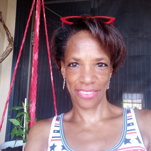 Angela Hinton Photo 10