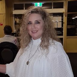 Tracey Williams Photo 34