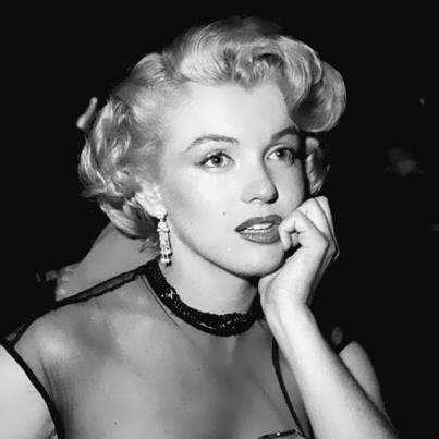 Roberta Monroe Photo 15