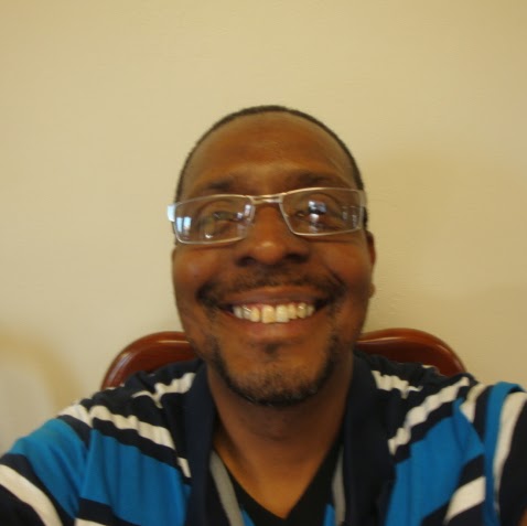 Robert Hoskins Photo 9