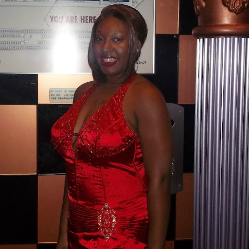 Erica Magee Photo 30