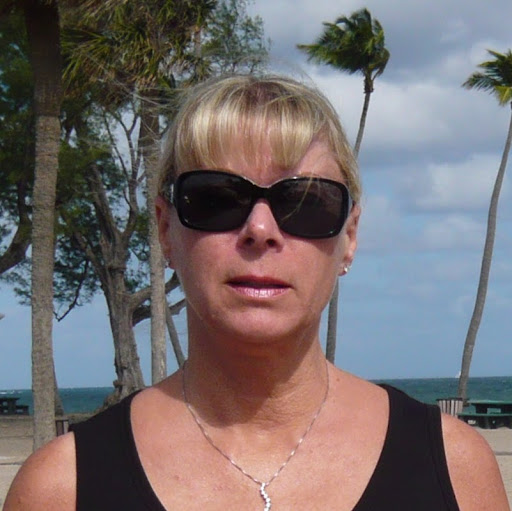 Beverly Larson Photo 40
