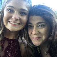 Danielle Rhoades Photo 6