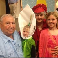 Maxine Robbins Photo 5