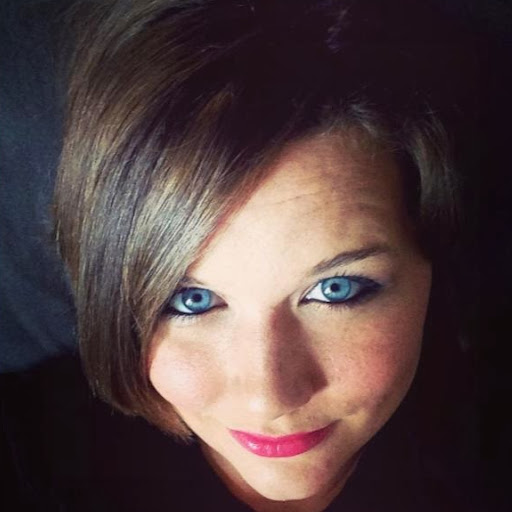 Lindsey Howell Photo 34