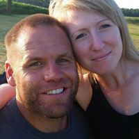 Amy Hutchins Photo 34