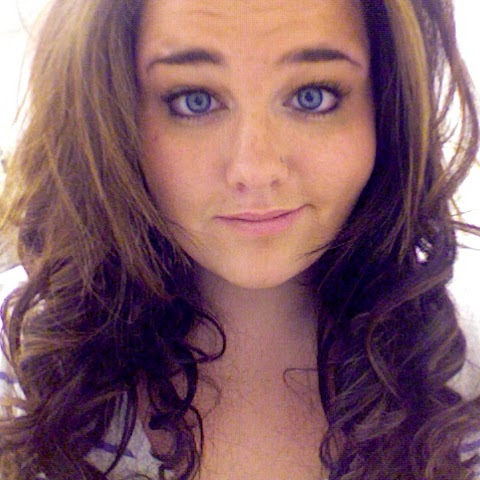 Kristen Clark Photo 13