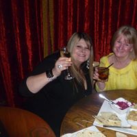 Helen Marks Photo 8