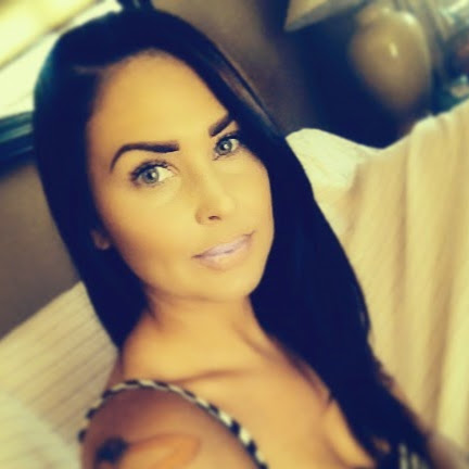 Nicole Bateman Photo 39