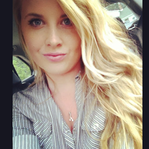 Shannon Larsen Photo 19