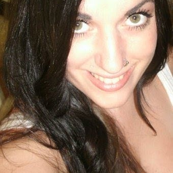 Christina Hooper Photo 37