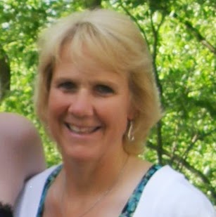 Suzanne Armstrong Photo 21