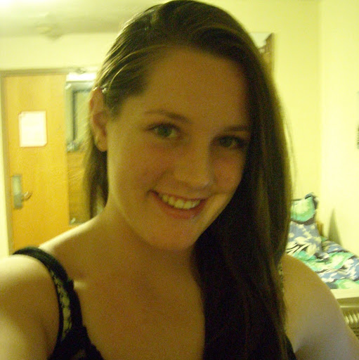 Hannah Larson Photo 33