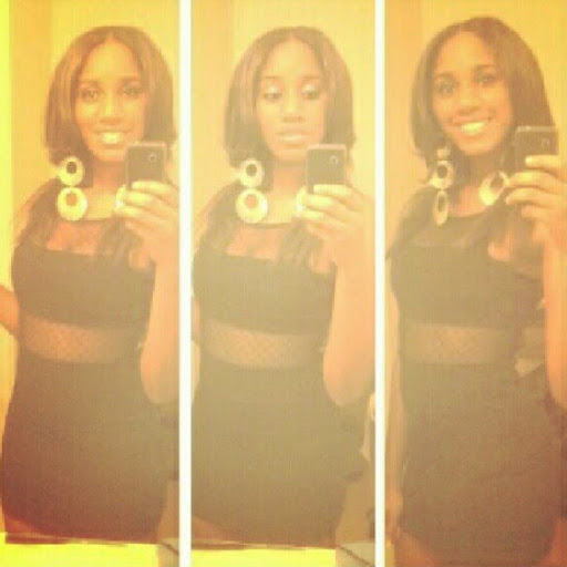 Angela Hudson Photo 38