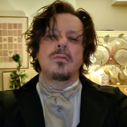 Andrew Ellison Photo 21