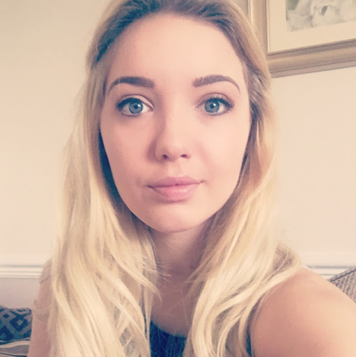 Mia Barnes Photo 18