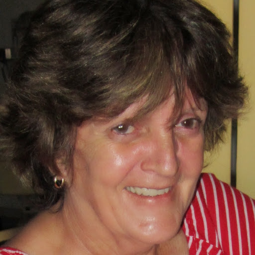 Julie Mcmahon Photo 29