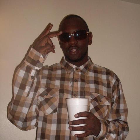 Anthony Burden Photo 30