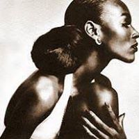 Candice Haynes Photo 13