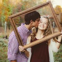 Allie Thompson Photo 8
