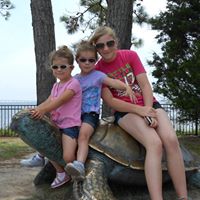Christine Moffett Photo 21