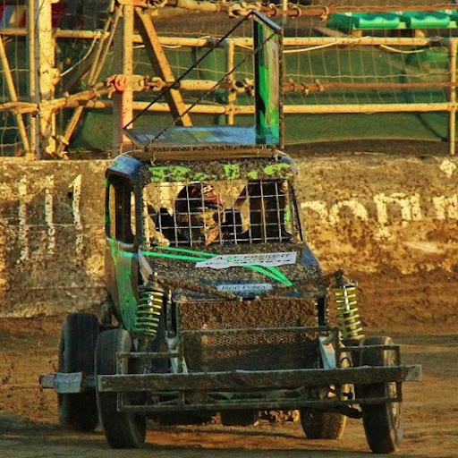 Connor Roberts Photo 24
