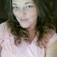 Annie Tucker Photo 15