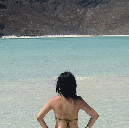 Cindy Torres Photo 39