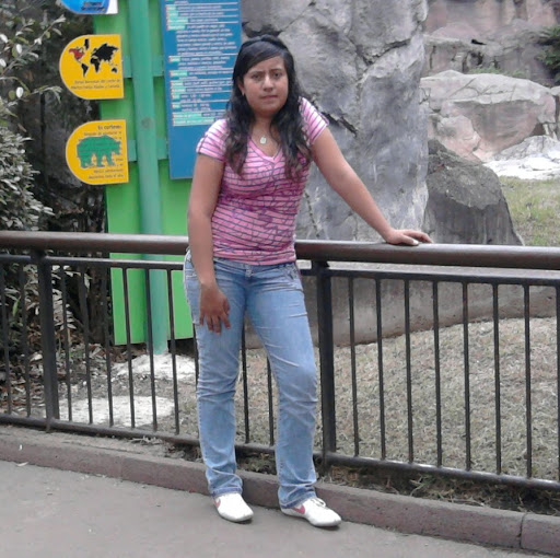 Sara Chavez Photo 31