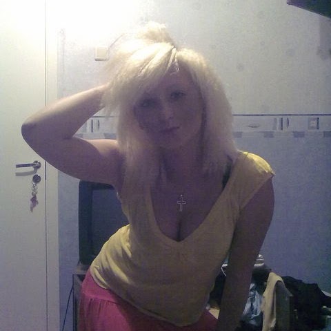 Victoria Bush Photo 27